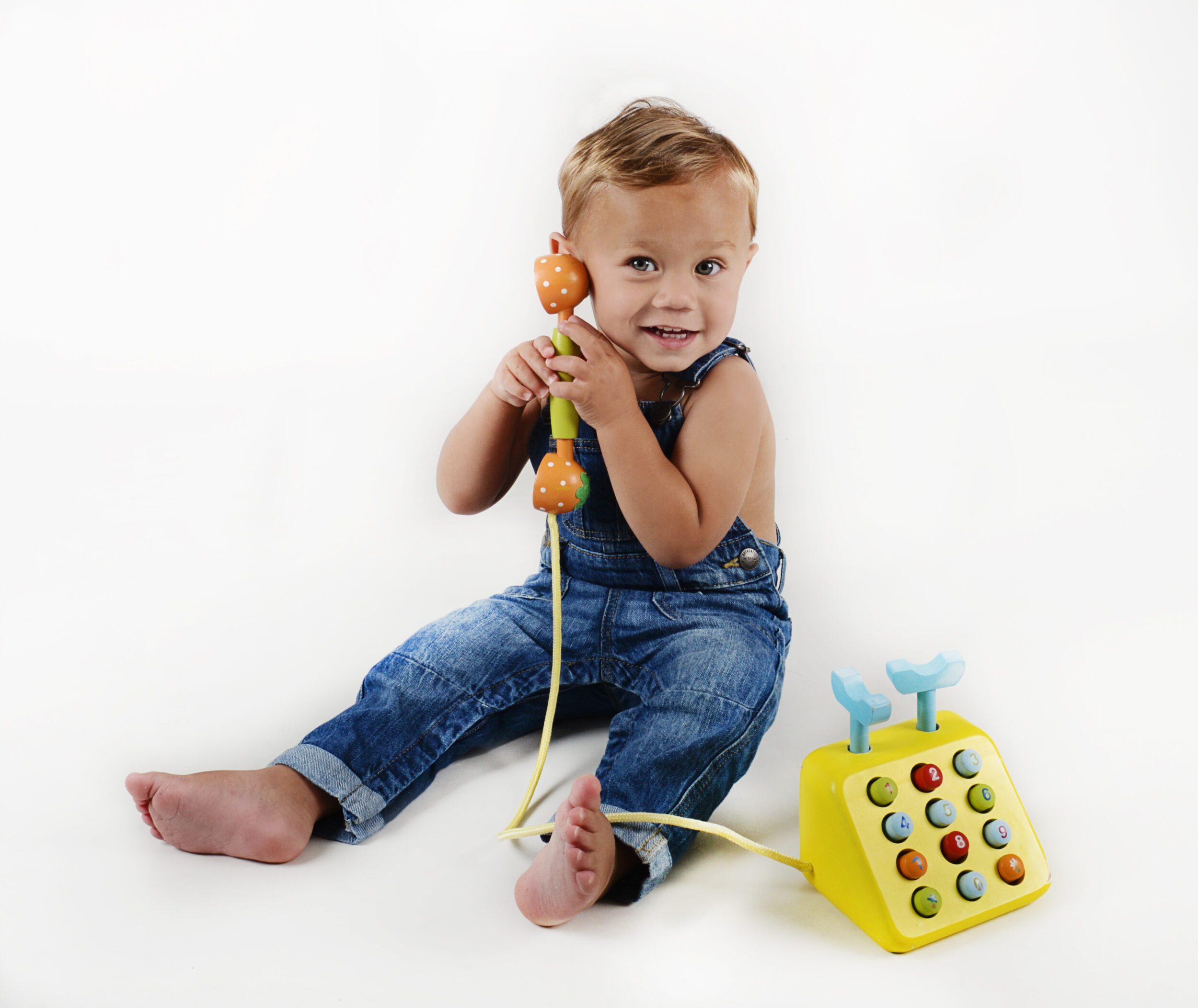 Contact Sweet Pea Photography for your professional newborn, children and family photographs